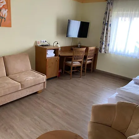 Hotel Hotel-pension Marienhof 3*