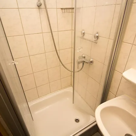 Hotel Hotel-pension Marienhof 3*