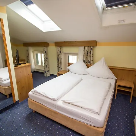 Hotel-pension Marienhof 3*