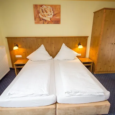 Hotel-pension Marienhof 3*