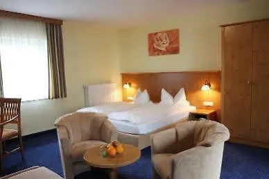 Hotel Hotel-pension Marienhof 3*