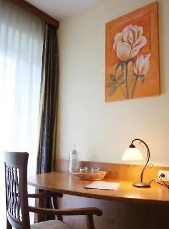 Hotel Hotel-pension Marienhof 3*