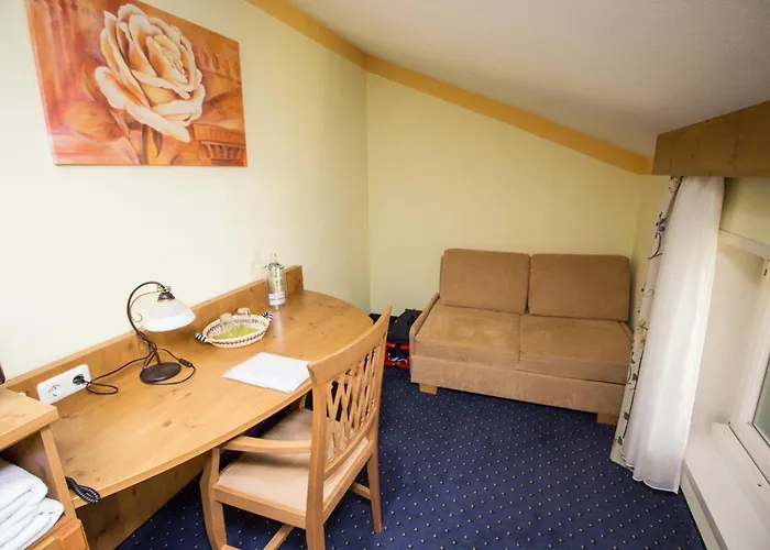 Hotel Hotel-pension Marienhof 3*